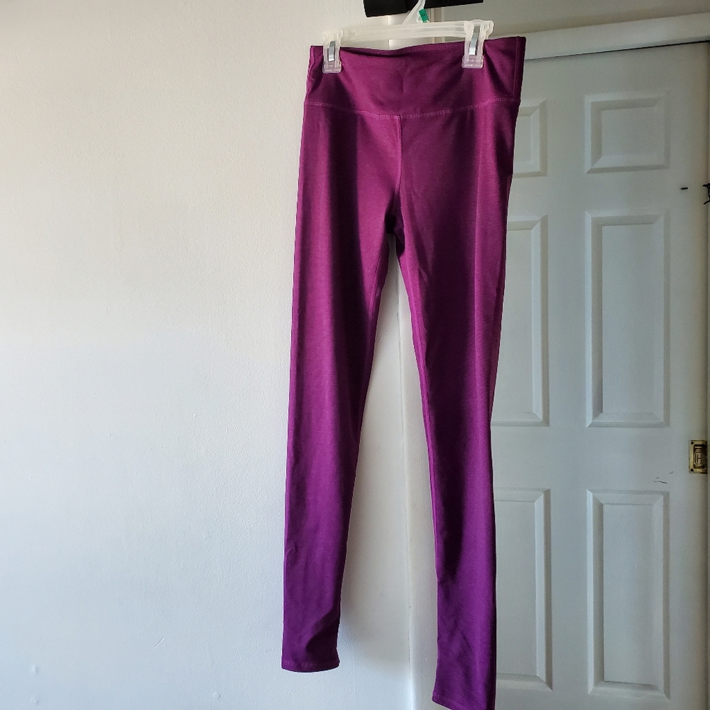 Fabletics fitted workout leggings